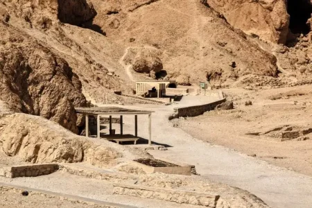 Luxor + Valley of the Queens